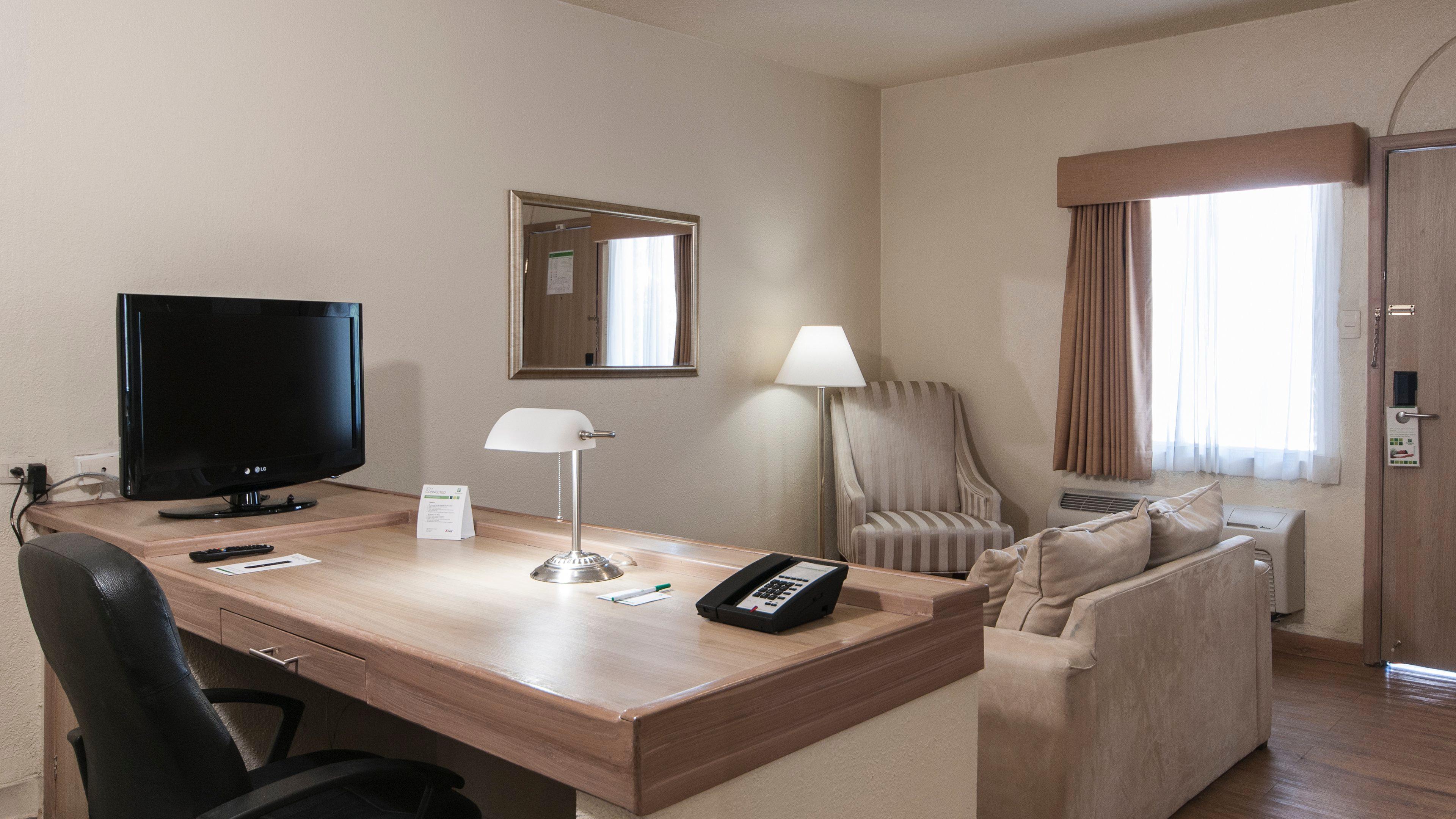 Hotel & By Ihg Chihuahua