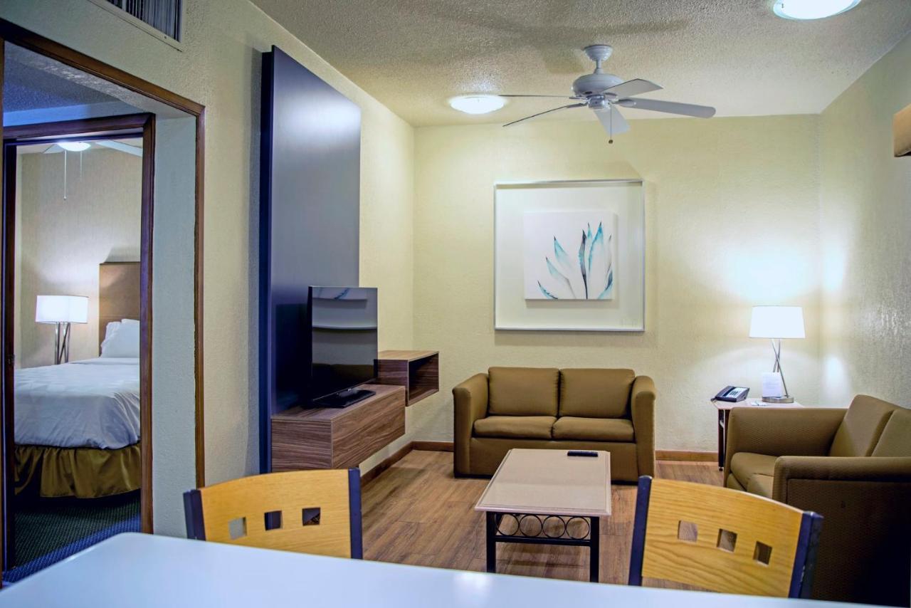 Holiday Inn & Suites Chihuahua Expo By Ihg