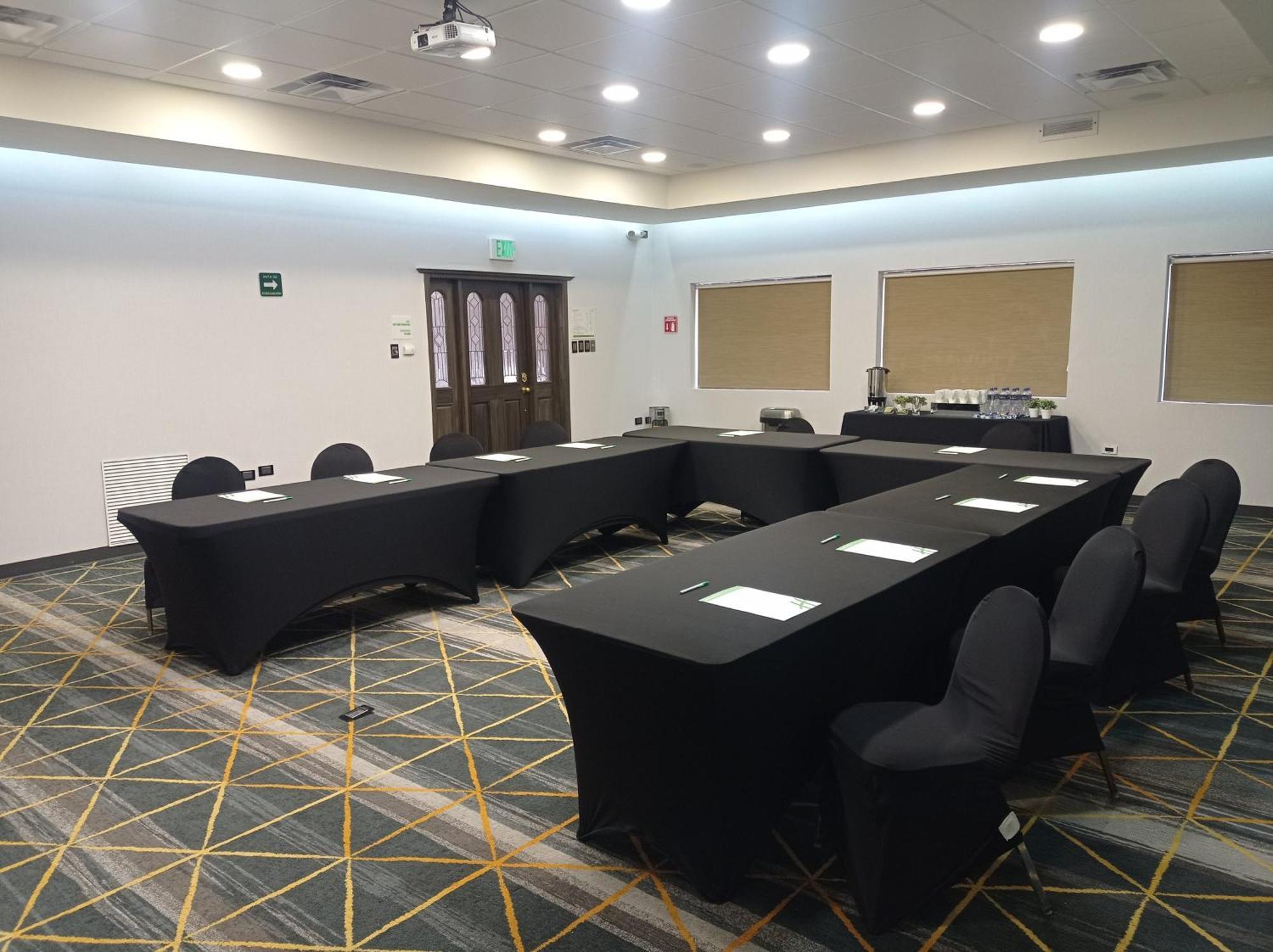 Holiday Inn & Suites Chihuahua Expo By Ihg Hotel 5*